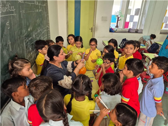 Today our little scientists of Grade 2 explored the wonders inside their bodies! 🧠 Through a fun experiment, they learned how our lungs help us breathe. 🌬️ They discovered how air goes in and out, keeping us alive and active. Learning became exciting as they saw how internal organs work together. Curious minds, happy hearts, and lots of learning in action! ✨ A day full of discovery and amazing tiny thinkers!